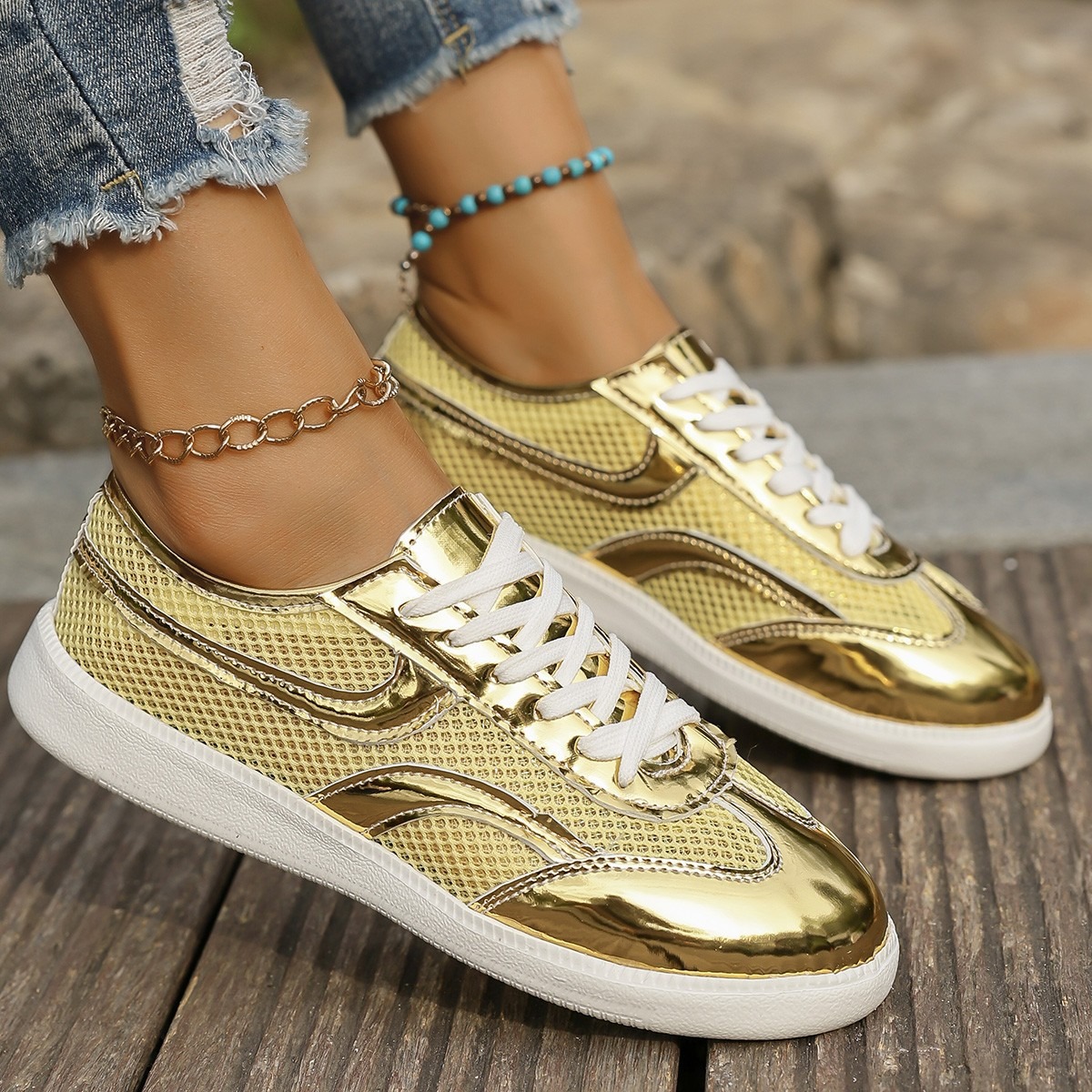 Nuove scarpe da ginnastica da  - Knit Fabric Lace Up Sneakers recensione e prezzo