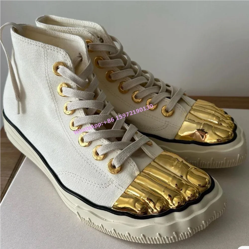 Stivali con punta in metallo a - Boots recensione e prezzo