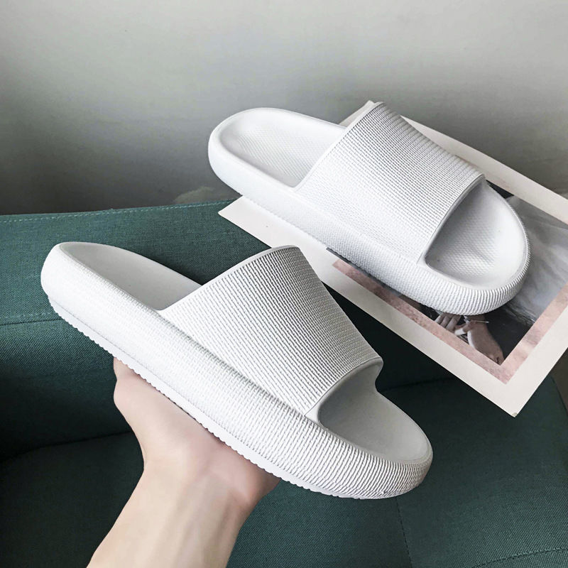 Pantofole da bagno silenziose  - Sandals recensione e prezzo